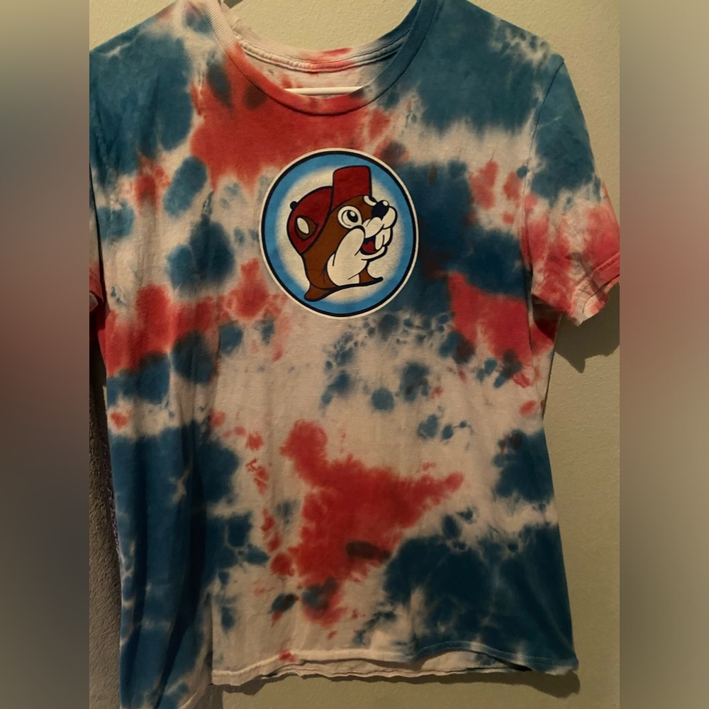 This buc-ee’s shirt is perfect to add to your collection!